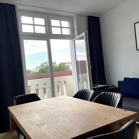 Jaybnb - Gaming Apartment Ps5 65 Zoll 4K Tv Wohnung Mit Balkon Dortmund Kültér fotó