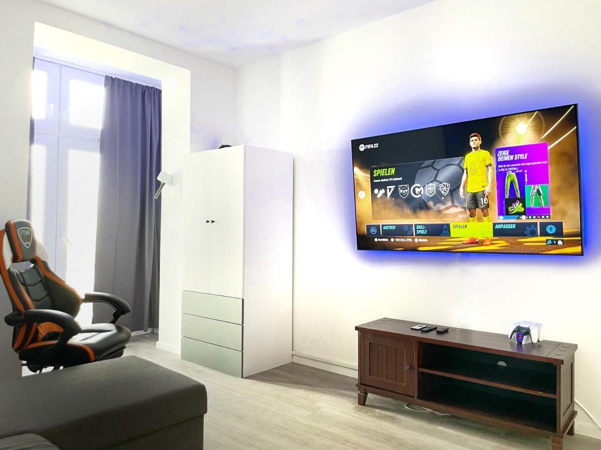 Jaybnb - Gaming Apartment Ps5 65 Zoll 4K Tv Wohnung Mit Balkon Dortmund Kültér fotó